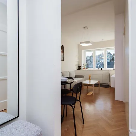 아파트 Old Town Velvet Retreat - Style And Comfort *