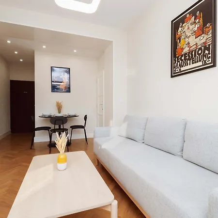 Apartmán Old Town Velvet Retreat - Style And Comfort *